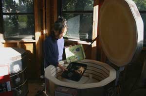 Sunyong unloading the kiln